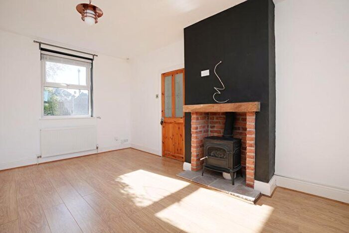 2 Bedroom Semi-Detached House To Rent In Carrill Road, Sheffield, S6