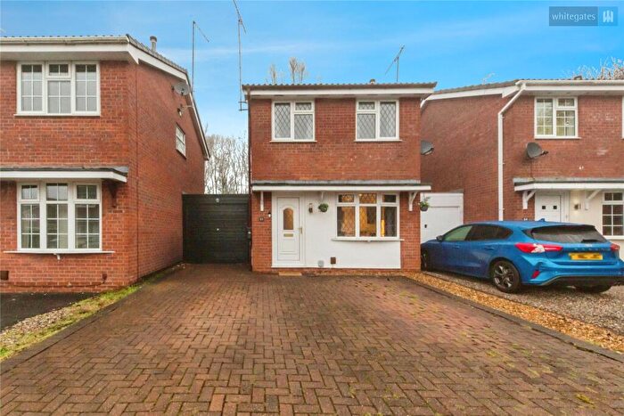 2 Bedroom Link Detached House For Sale In Aysgarth Avenue, Leighton, Cheshire East, CW1