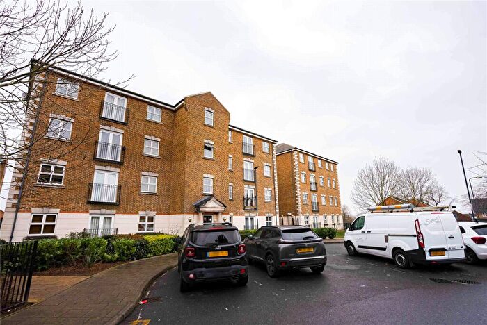 2 Bedroom Apartment For Sale In Brook Square, Woolwich, SE18