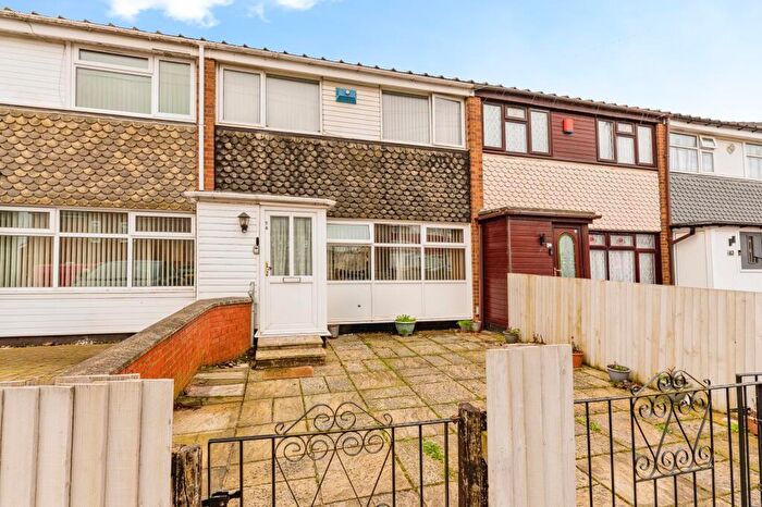 3 Bedroom Terraced House For Sale In White Road, Birmingham, B11
