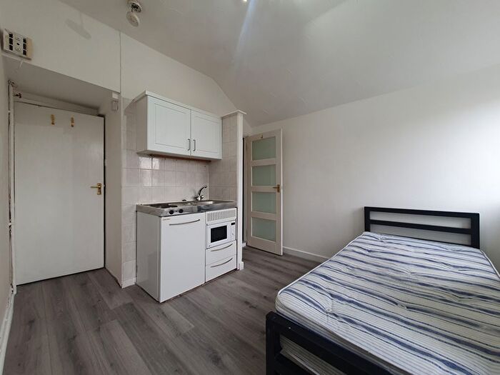 1 Bedroom Studio To Rent In Heathfield Road, Heath, Cardiff, CF14
