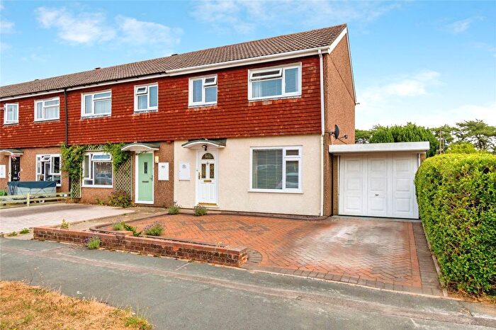 3 Bedroom End Of Terrace House For Sale In Moore Crescent, Southampton, Hampshire, SO31