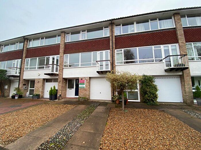 4 Bedroom House To Rent In Central Marlow Town House, SL7