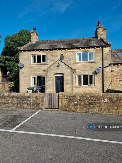 2 Bedroom Flat To Rent In Pollits House, Bradford, BD6