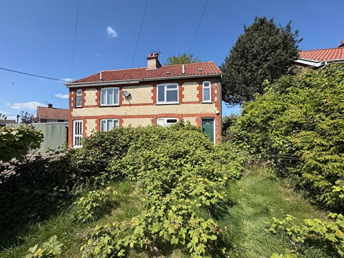 3 Bedroom Semi-Detached House For Sale In Paradise Road, Downham Market, Norfolk, PE38