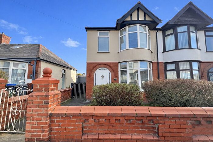 3 Bedroom Semi-Detached House For Sale In Eaton Avenue, Blackpool, FY1