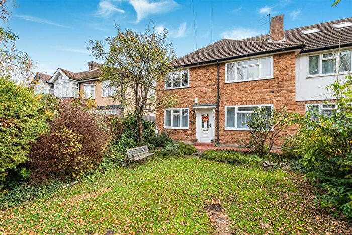 2 Bedroom Maisonette For Sale In Grennell Road, Sutton, SM1