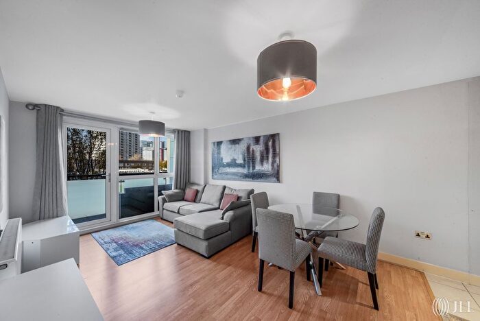 2 Bedroom Flat For Sale In Apollo Court, High Street, London, E15