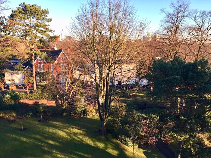 2 Bedroom Flat To Rent In Warwick Crest, Arthur Road, Edgbaston, B15