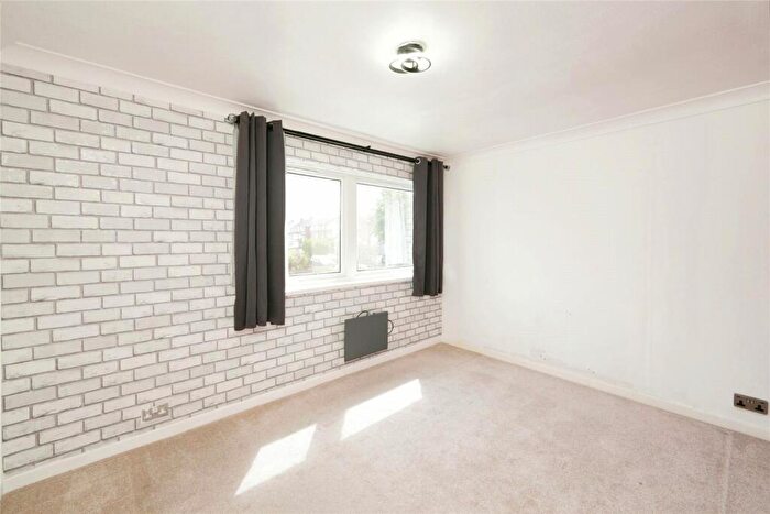 2 Bedroom Flat For Sale In Glebelands Road, Filton, Bristol, Gloucestershire, BS34