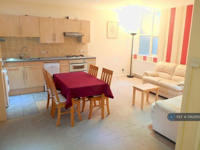 2 Bedroom Flat To Rent In John Street, Luton, LU1