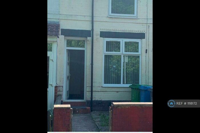 2 Bedroom Terraced House To Rent In Cleveland Road, Manchester, M8