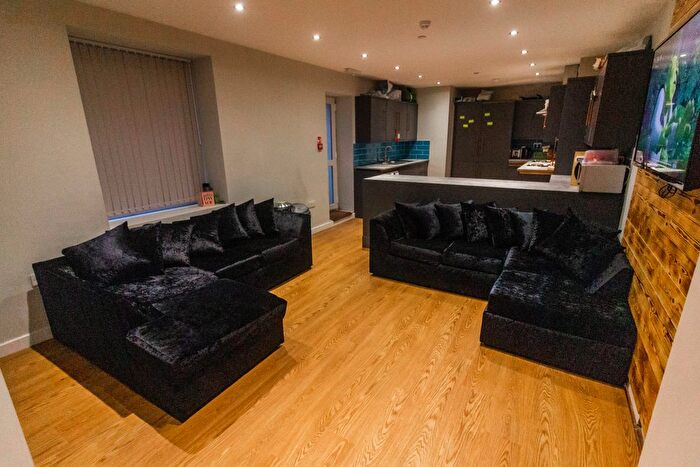 10 Bedroom Terraced House To Rent In Brynmill Crescent, Swansea, SA2