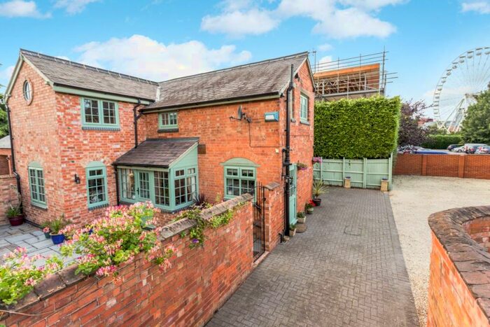 3 Bedroom Cottage To Rent In Shipston Road Stratford-upon-Avon, CV37