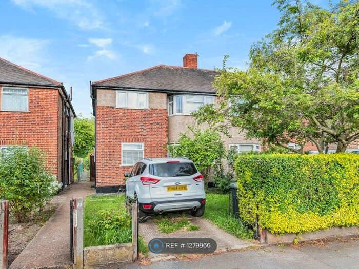3 Bedroom Flat To Rent In Worsley Bridge Road, London SE26