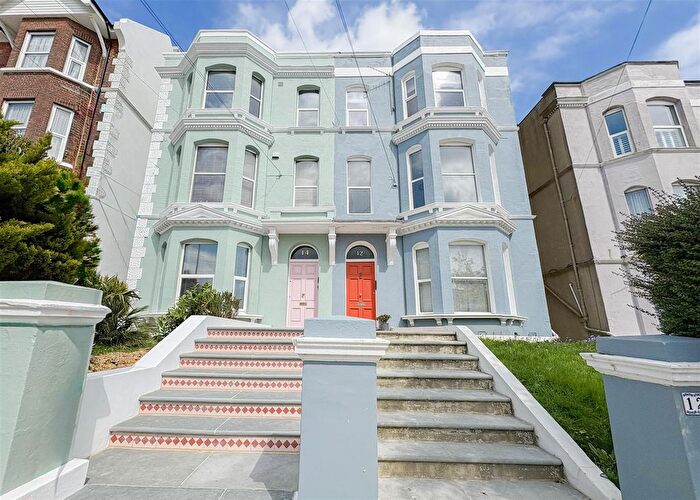 2 Bedroom Flat To Rent In Priory Avenue, Hastings, TN34