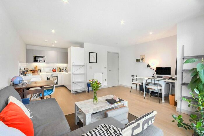 1 Bedroom Flat To Rent In Flat 5 Margil House, Singapore Road, London W13