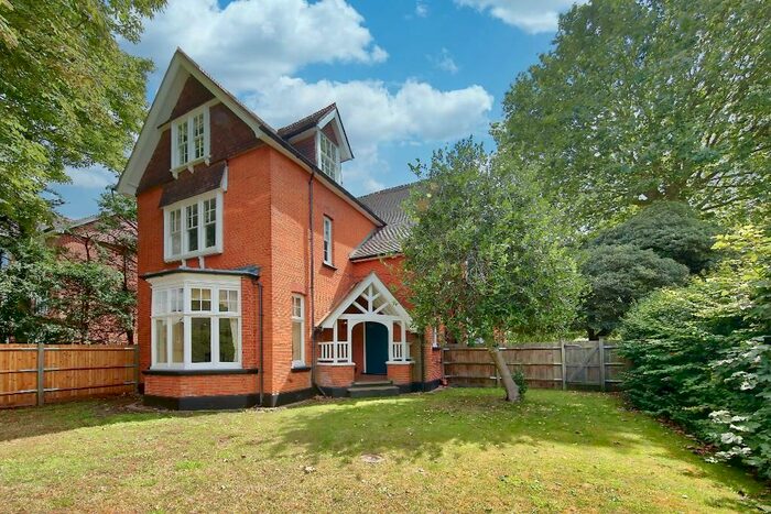 2 Bedroom Flat To Rent In Kingston Rd, Merton Park, London, SW19