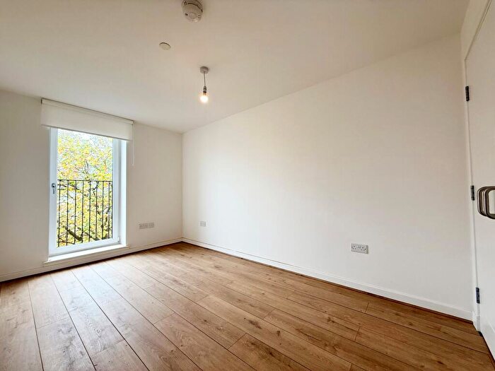 1 Bedroom Flat To Rent In Grange Road, Battlefield, G42