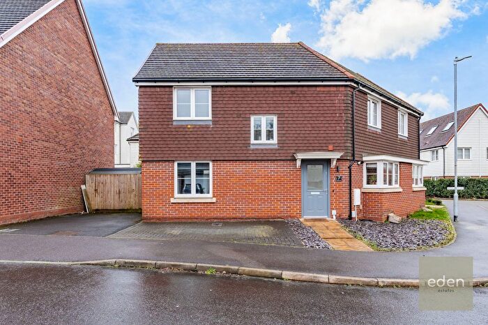 3 Bedroom Semi Detached House For Sale In Fieldfare Drive, Maidstone, ME15