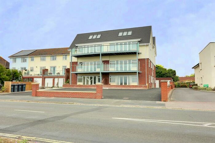 2 Bedroom Flat To Rent In Sea Front, Hayling Island, PO11