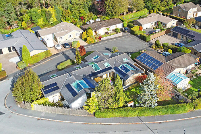 4 Bedroom Detached Bungalow For Sale In Walton Park, Pannal, Harrogate, HG3