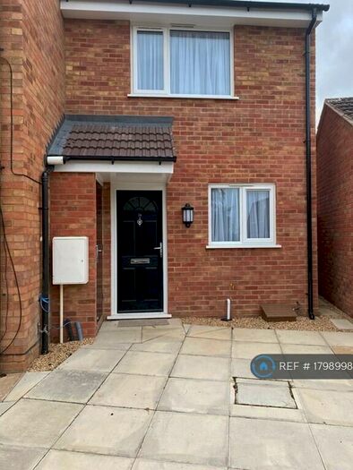 2 Bedroom End Of Terrace House To Rent In Coniston Road, Flitwick, Bedford, MK45