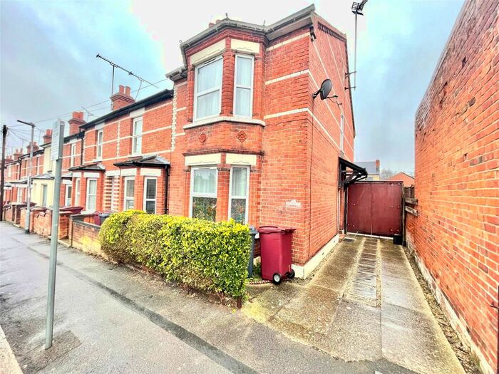 3 Bedroom End Of Terrace House To Rent In Reading, Reading, Berkshire, RG30