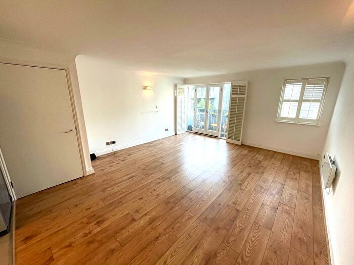 2 Bedroom Flat To Rent In Bermondsey Wall West, London, SE16