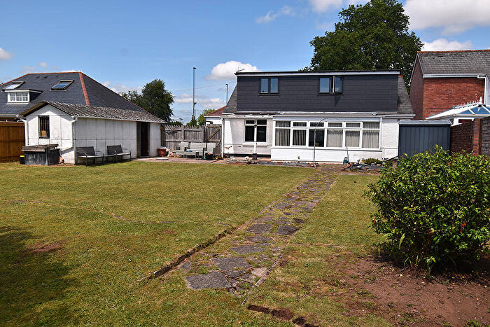 4 Bedroom Detached House For Sale In Bridge Road, Countess Wear, Exeter, EX2