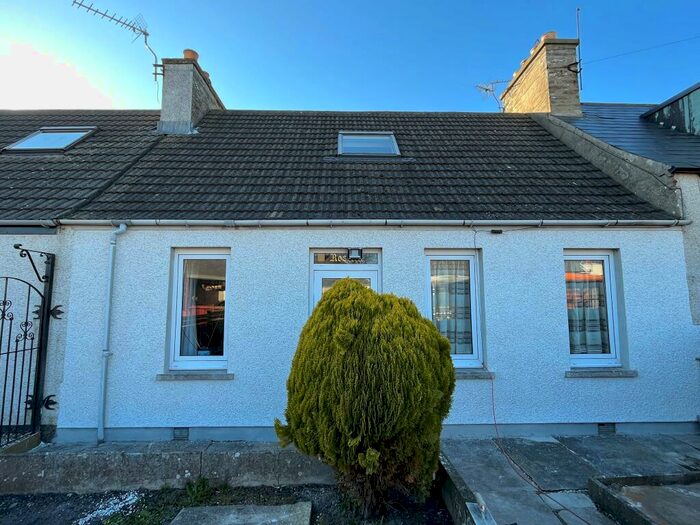 2 Bedroom Semi-Detached House For Sale In Roselea, KW14