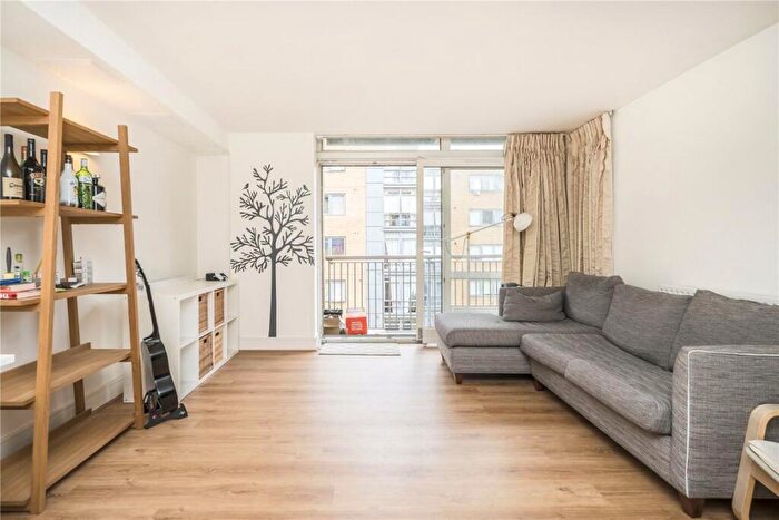 2 Bedroom Flat For Sale In Cassilis Road, Canary Wharf, E14