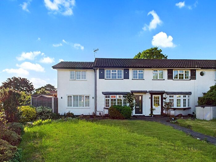 4 Bedroom End Of Terrace House To Rent In Church Road, Byfleet, West Byfleet, Surrey, KT14