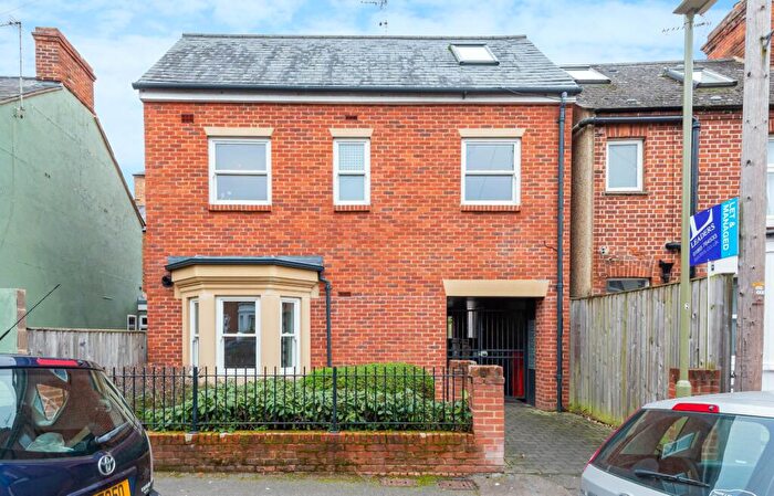 2 Bedroom Apartment To Rent In Hawridge Mews - Stockmore Street, Oxford, Oxfordshire, OX4