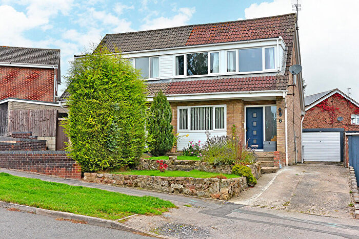 3 Bedroom Semi-Detached House For Sale In Elm Tree Avenue, Kilburn, DE56