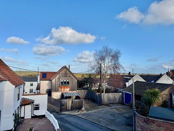 2 Bedroom Cottage For Sale In Chapel Yard, Wells-next-the-Sea, NR23