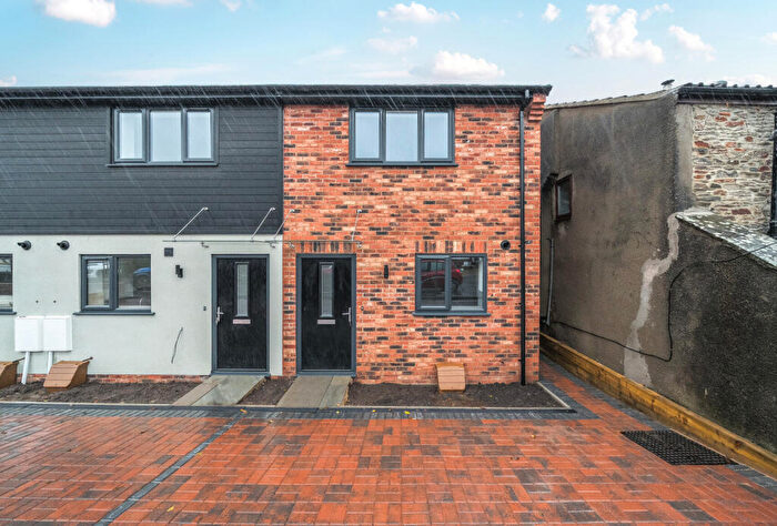 2 Bedroom End Of Terrace House For Sale In Teewell Avenue, Staple Hill, Bristol, BS16