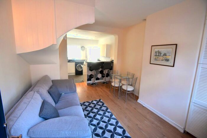 2 Bedroom Terraced House To Rent In Duke Street, Windsor, Berkshire, SL4