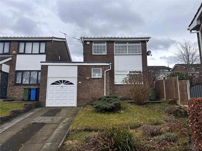 3 Bedroom Detached House To Rent In Rookery Close, Stalybridge, Greater Manchester, SK15