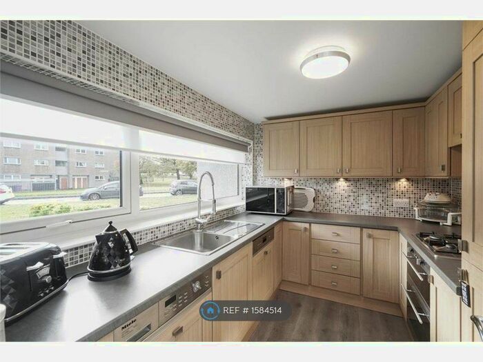 1 Bedroom Flat To Rent In Saughton Mains Park, Edinburgh, EH11