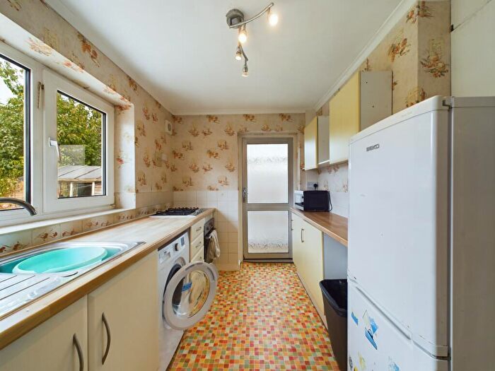 4 Bedroom Bungalow For Sale In Brookside Drive, Frampton Cotterell, Bristol, BS36