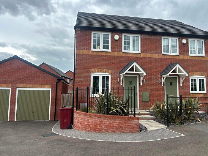 3 Bedroom House To Rent In Burmese Road, Pinxton, NG16