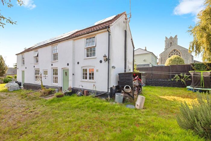 3 Bedroom Detached House For Sale In Yarmouth Road, Ormesby, Great Yarmouth, NR29