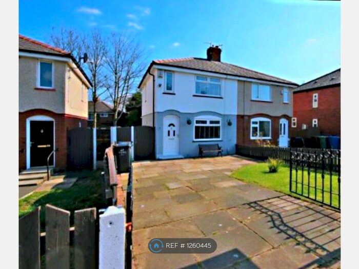 3 Bedroom Semi-Detached House To Rent In Ridyard Street, Wigan WN5