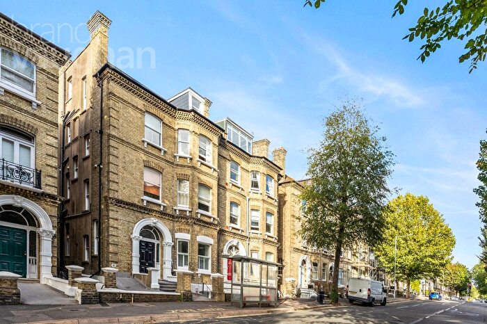 2 Bedroom Flat For Sale In Cromwell Road, Hove, BN3