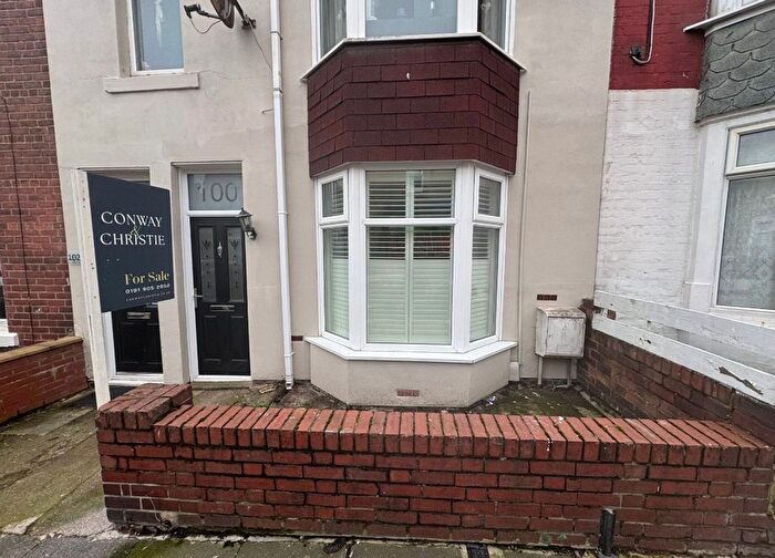 2 Bedroom Flat For Sale In South Woodbine Street, South Shields, NE33