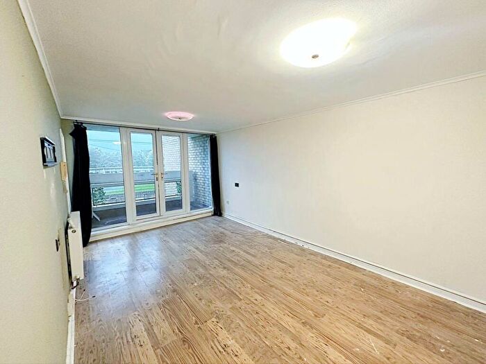 2 Bedroom Apartment For Sale In Collingwood Court, Washington, Tyne And Wear, NE37