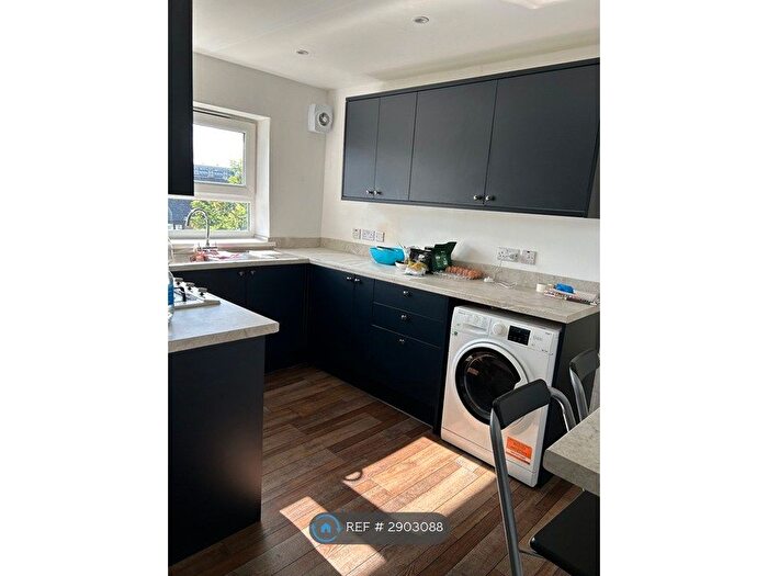 2 Bedroom Flat To Rent In Atkinson House, London, E13
