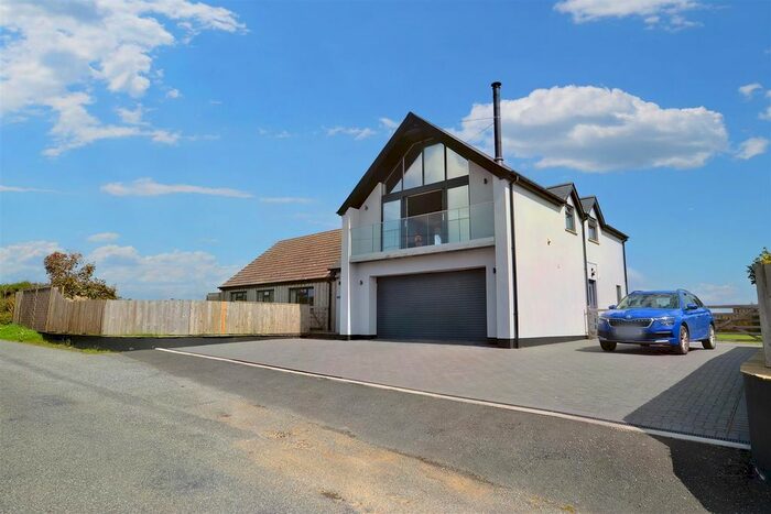 4 Bedroom Detached House For Sale In Simpson Cross, Haverfordwest, SA62