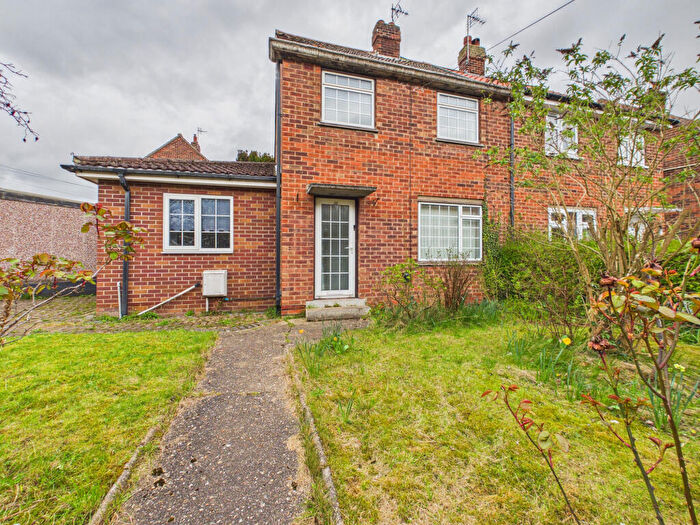 2 Bedroom Semi-Detached House For Sale In Plantation Drive, North Ferriby, East Yorkshire, HU14